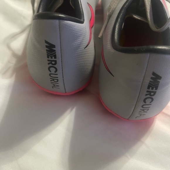 Nike Gray and Pink Soccer Cleats - Picture 2 of 5